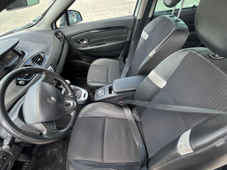 Renault Scenic foto 8