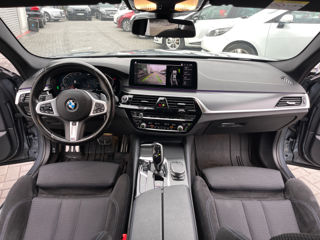 BMW 5 Series foto 10