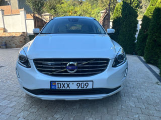 Volvo XC60 foto 2