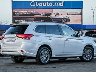 Mitsubishi Outlander foto 2