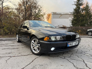 BMW 5 Series foto 2