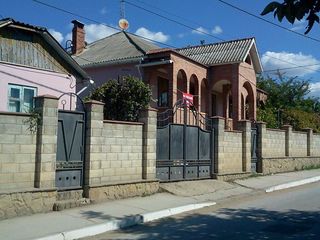Продается жилой дом со всеми удобствами в центре Бубуечь, мун. Кишинев, участок 6с., цена договорная foto 1