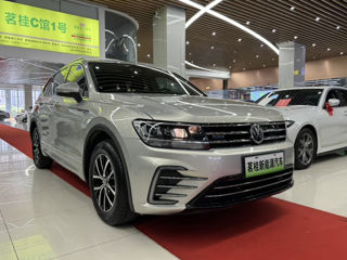 Volkswagen Tiguan foto 2