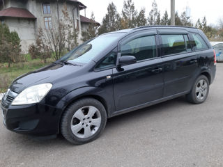 Opel Zafira foto 2