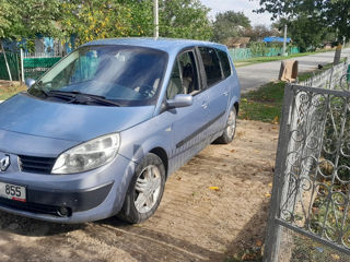 Renault Grand Scenic foto 2