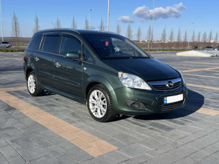 Opel Zafira foto 2