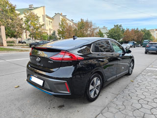 Hyundai IONIQ foto 2