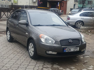 Hyundai Accent foto 7