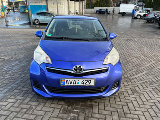 Toyota Verso-S foto 4