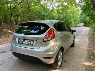 Ford Fiesta foto 7