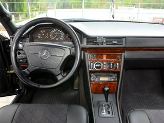 Mercedes E-Class foto 9