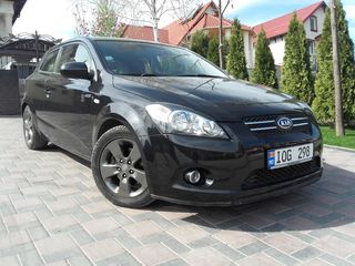 KIA Ceed foto 2