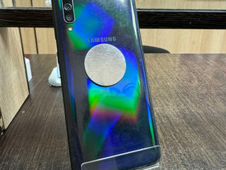 Samsung Galaxy A50 4/64 Gb- 950 lei