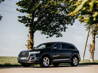 Audi Q7 foto 0