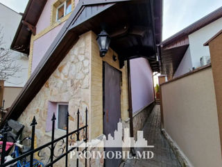 Spre vânzare casă cu 2 nivele 120 mp + 2 ari, în Stăuceni! foto 17