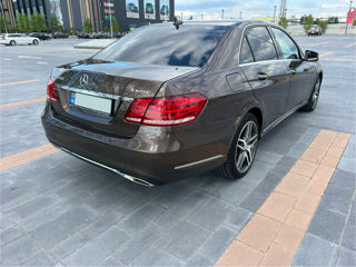 Mercedes E-Class foto 2