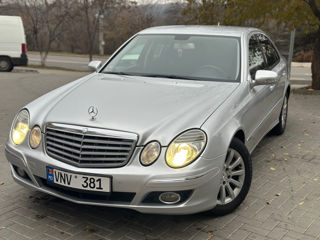 Mercedes E-Class foto 2