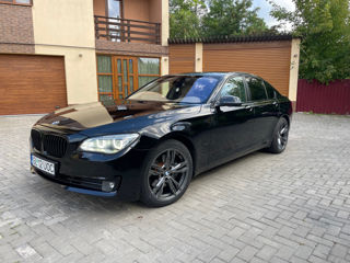 BMW 7 Series foto 2