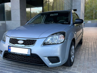 KIA Rio foto 1