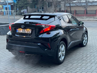 Toyota C-HR foto 5