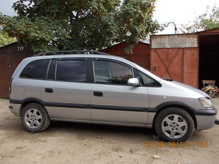 Opel Zafira foto 2