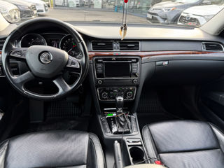 Skoda Superb foto 2