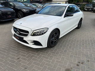 Mercedes C-Class foto 1