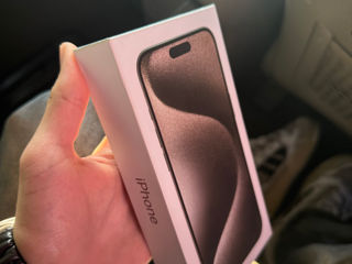 Vând iPhone 15 Pro Max 512GB