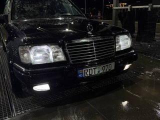 Mercedes E-Class foto 7