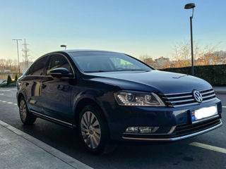 Volkswagen Passat foto 2