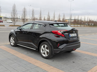 Toyota C-HR foto 8