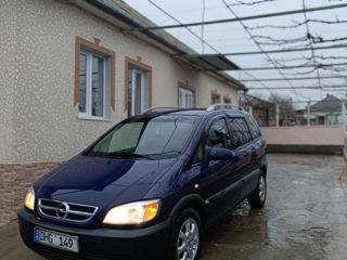 Opel Zafira foto 4