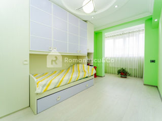 Apartament cu 2 camere, 62 m², Centru, Chișinău foto 8
