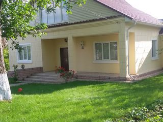 Urgent vind casa mobilata  dotata cu toata tehnica  sau posibil schimb pe apartament in Chisinau