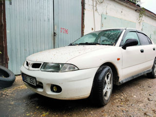 Mitsubishi Carisma foto 1