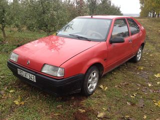 Renault 19 foto 1