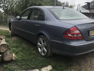 Mercedes E Class foto 5