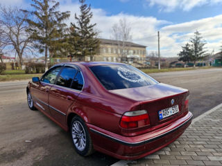 BMW 5 Series foto 5