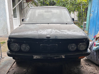 BMW 5 Series foto 8