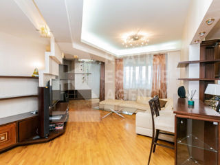 3-х комнатная квартира, 143 м², Центр, Кишинёв