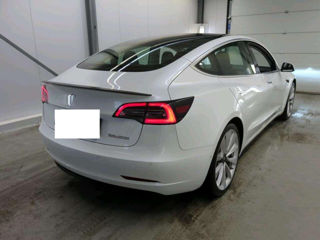 Tesla Model 3 foto 3