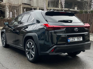 Lexus UX foto 4