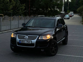 Volkswagen Touareg foto 1