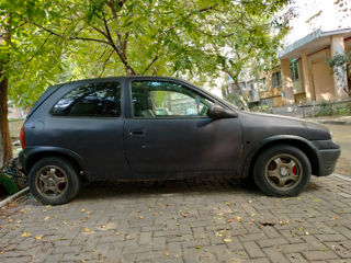 Opel Corsa foto 2