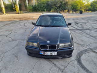 BMW 3 Series foto 8