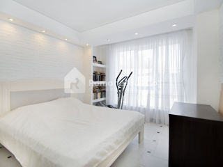 Apartament cu 2 camere, 68 m², Centru, Chișinău