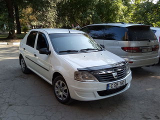 Dacia Logan foto 1