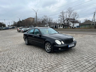 Mercedes E-Class foto 5