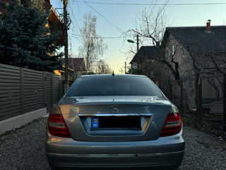 Mercedes C-Class foto 3