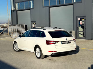 Skoda Superb foto 3